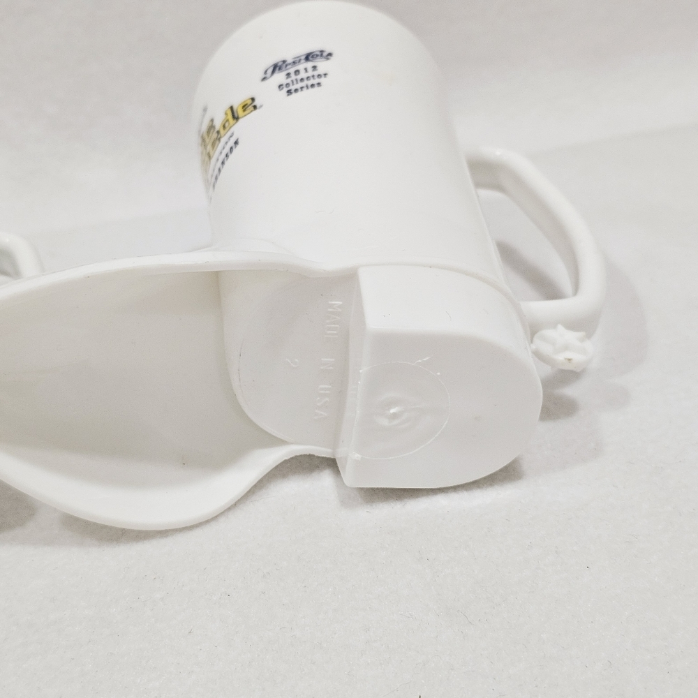 2012 Dolly Parton's Dixie Stampede Plastic Boot Cups Set Of 2 - Picture 5 of 6